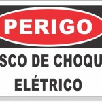 Risco de Choque Elétrico - adesivo-20-x-30-cm