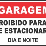 Proibido Parar e Estacionar Dia e Noite - adesivo-15-x-20-cm