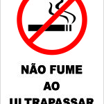 Não Fume ao Ultrapassar Esta Porta - adesivo-15-x-20-cm