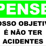 Nosso Objetivo é Não ter Acidentes - adesivo-15-x-20-cm